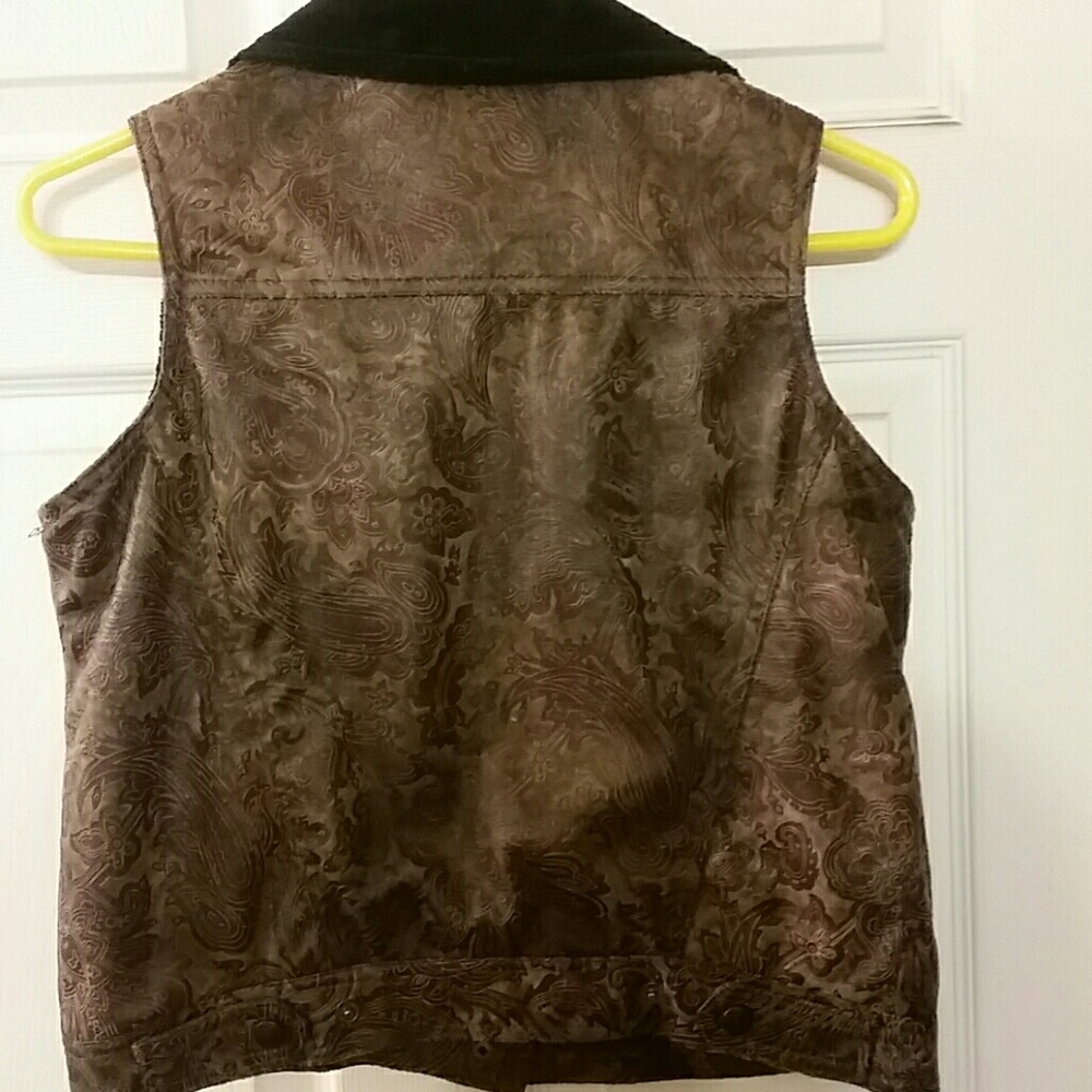 Outback Vest Small - Picture 2 of 5